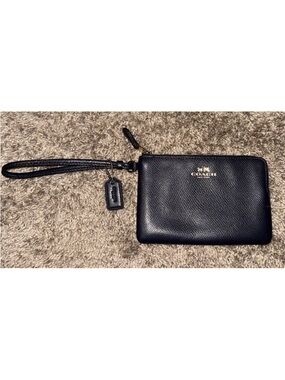 Coach Navy Blue Pebbled Leather Wristlet with Gold Logo Vintage